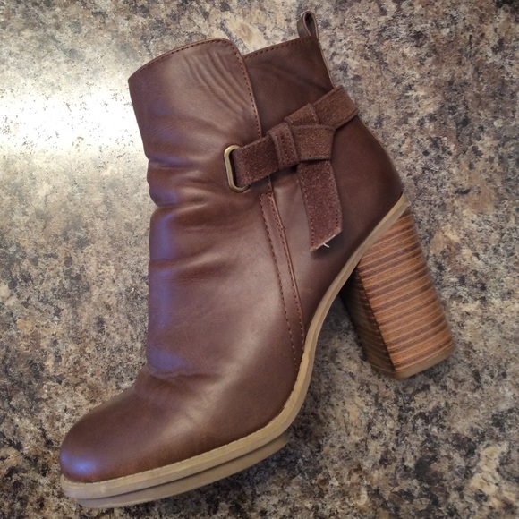 sold - Picture 2 of 8